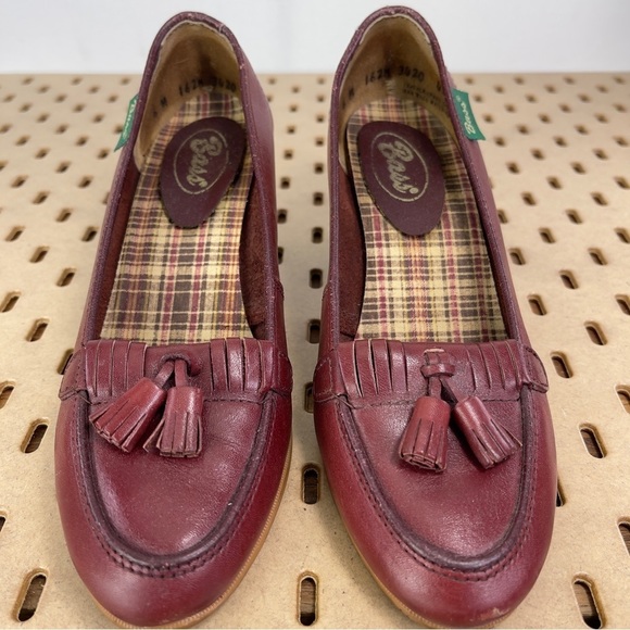 GH Bass Vintage Leather Women’s Casual Red Tassle 2 inch Low Heel Size 6 - Picture 10 of 10